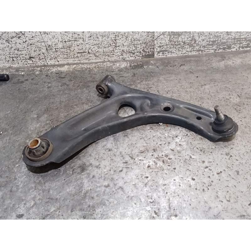 Recambio de brazo suspension inferior delantero derecho para citroën c1 seduction referencia OEM IAM  10G 2011
