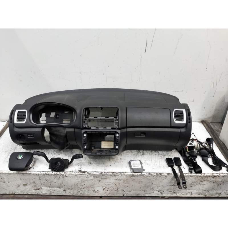 Recambio de kit airbag para skoda fabia (5j2 ) urban referencia OEM IAM 1C0909605P 5WK44437 2007
