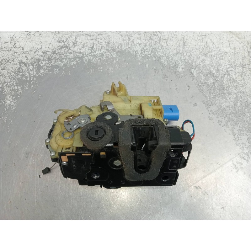 Recambio de cerradura puerta trasera izquierda para volkswagen polo (9n3) advance referencia OEM IAM 991992300 839015AN 