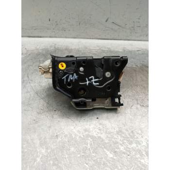 MOTOR CIERRE CENTRALIZADO TRASERO IZQUIERDO 8k0839015 5p 2010