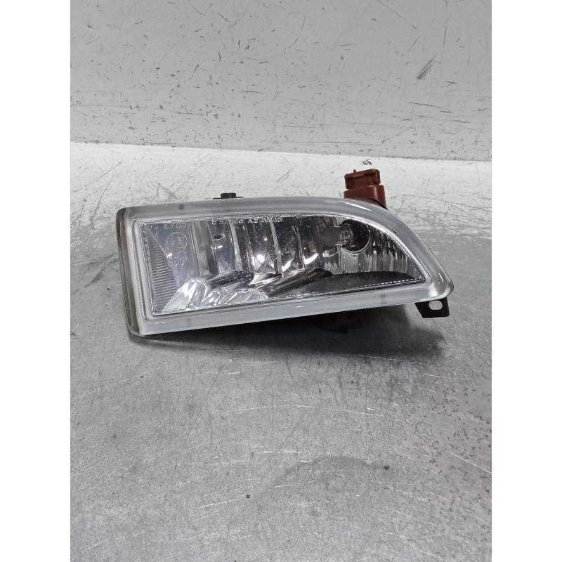 Recambio de faro antiniebla derecho para mazda 2 berlina (dy) 1.4 crtd active referencia OEM IAM   