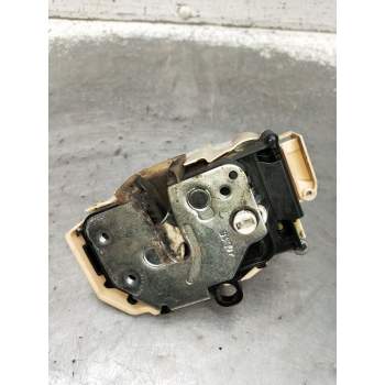 MOTOR CIERRE CENTRALIZADO TRASERO IZQUIERDO 520184690 5P 2012