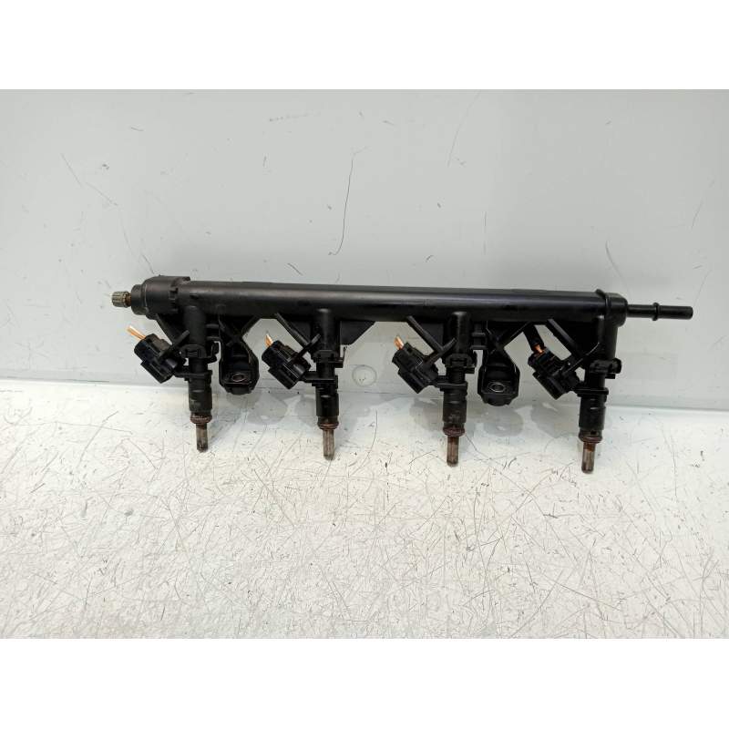 Recambio de rampa inyectora para peugeot 207 urban referencia OEM IAM V75418168003  