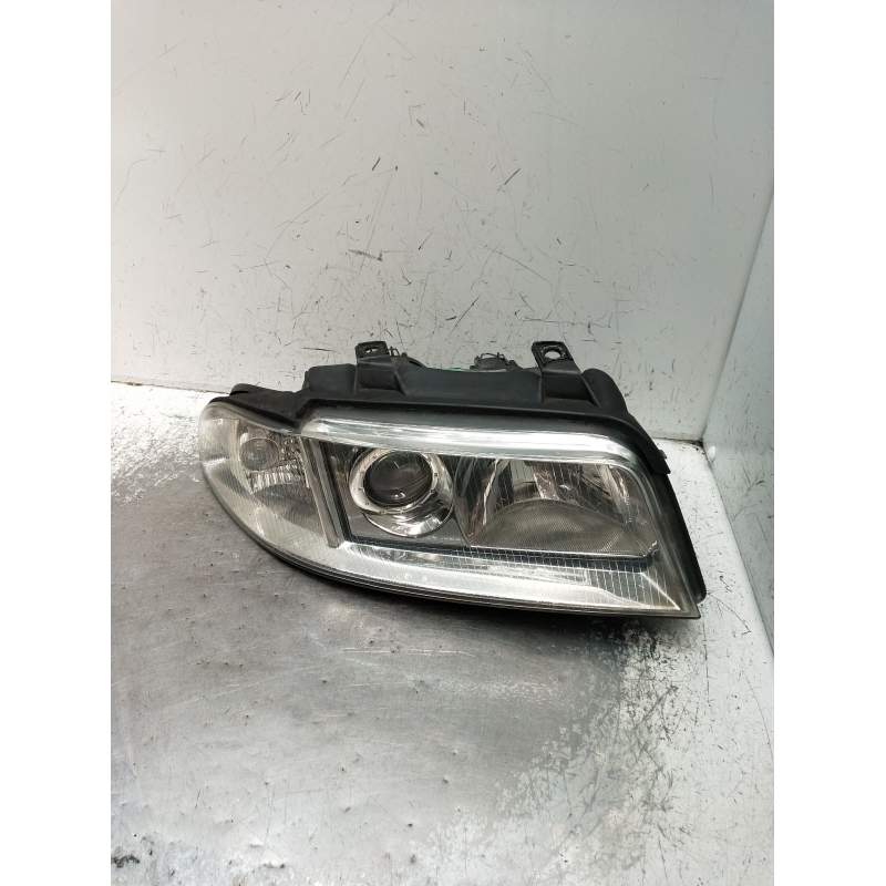 Recambio de faro derecho para audi a4 b5 (8d2) 2.5 tdi quattro referencia OEM IAM 8D0941030AK 89300385 