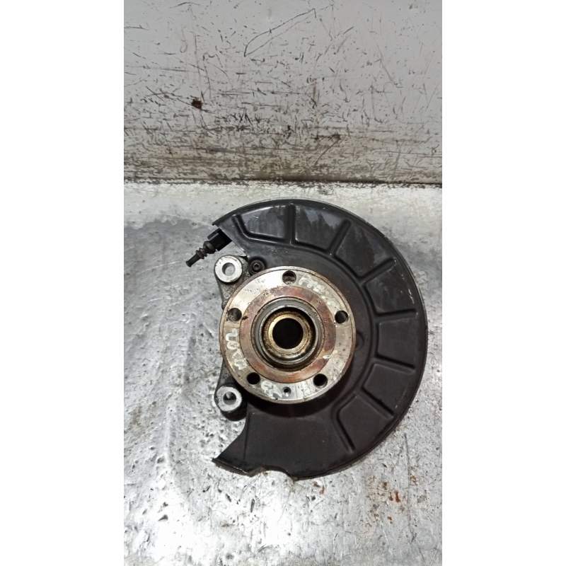 Recambio de mangueta delantera izquierda para volkswagen passat berlina (3c2) highline referencia OEM IAM  20TDI 2005