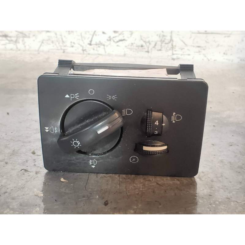Recambio de mando luces para ford focus sportbreak (cap) ghia referencia OEM IAM 4M5T13A024AA INTERRUPTOR 2005