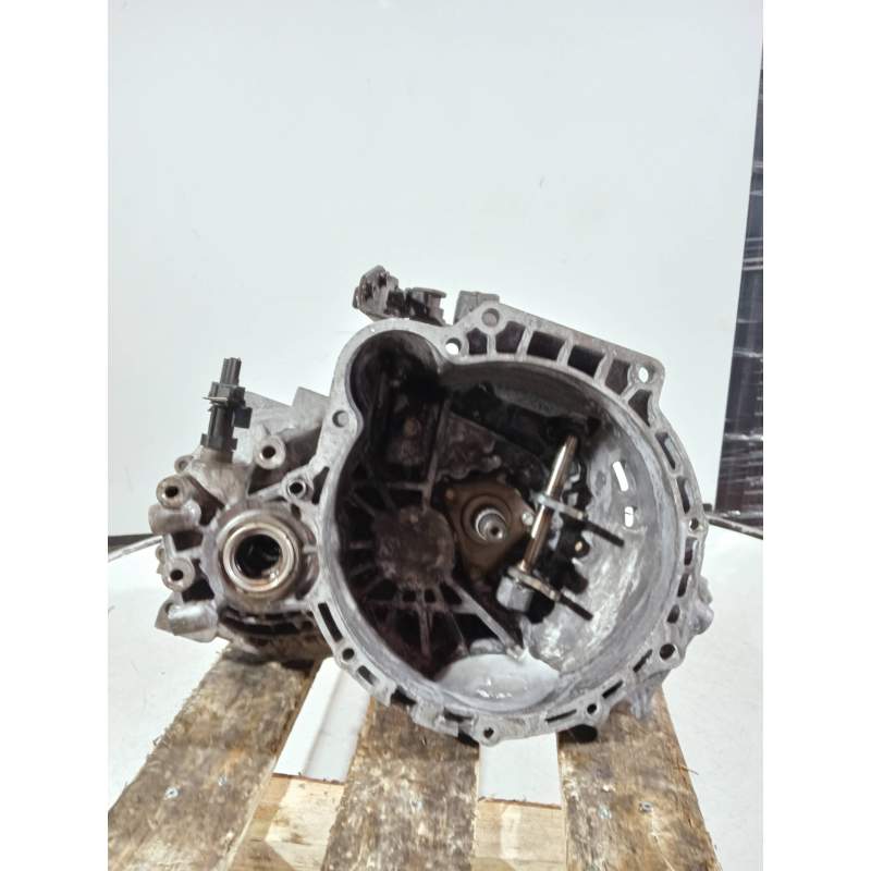 Recambio de caja cambios para hyundai coupe (gk) referencia OEM IAM J41873 553637 5V