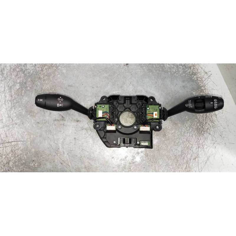 Recambio de mando luces para mini clubman (f54) one d referencia OEM IAM 9374321AI03  