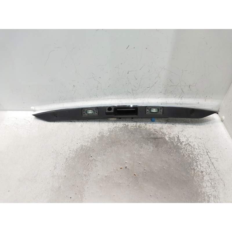 Recambio de maneta exterior porton para mercedes-benz clase b (w246) referencia OEM IAM A2467401601  LUZ MATRICULA