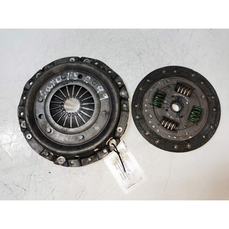 Recambio de kit embrague para citroën saxo 1.5 d furio referencia OEM IAM 310015710  