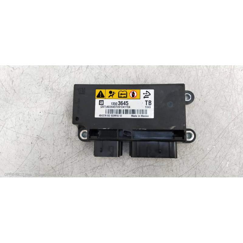 Recambio de centralita airbag para opel insignia berlina cosmo referencia OEM IAM 13503645  2008