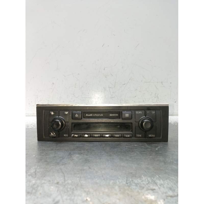 Recambio de sistema audio / radio cd para audi a4 b6 avant (8e5) 2.0 referencia OEM IAM 8E0035152  2001