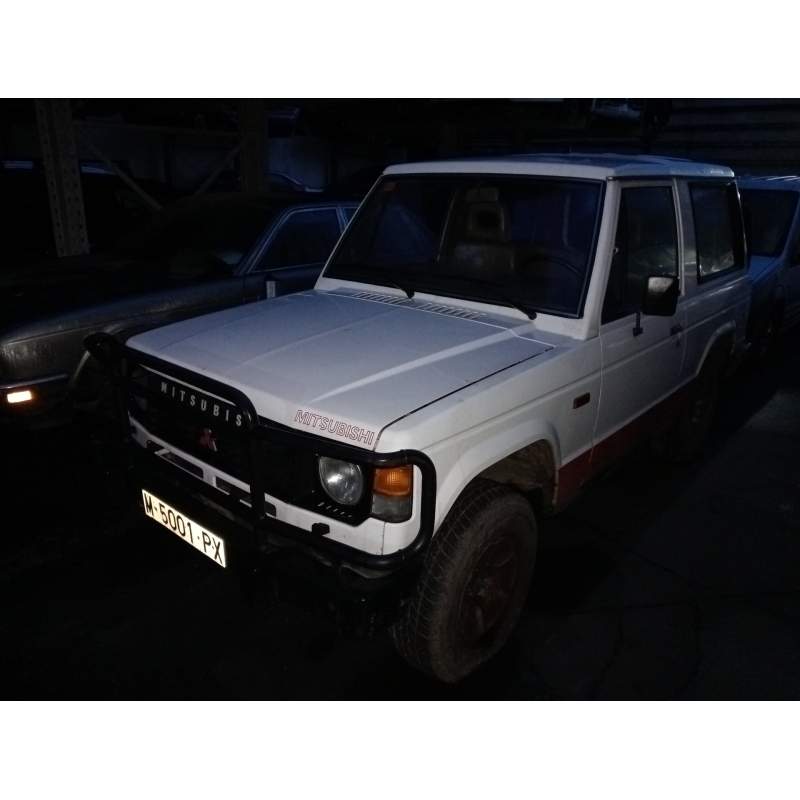 MITSUBISHI MONTERO (L040)