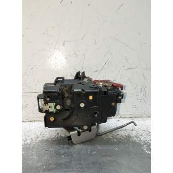 MOTOR CIERRE CENTRALIZADO TRASERO DERECHO 8E0839016C 5P 2001