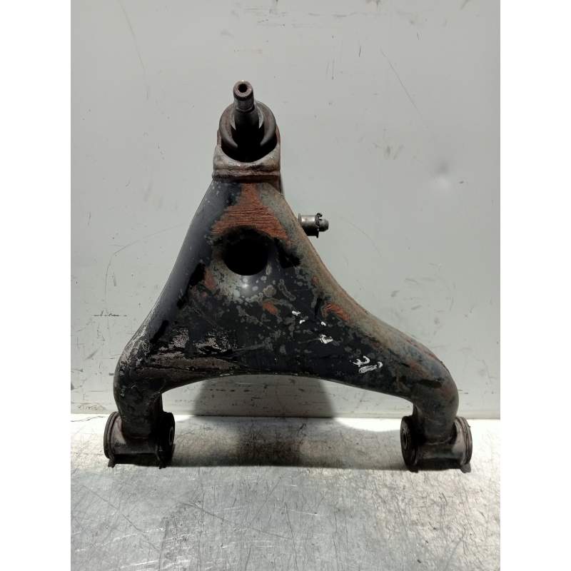 Recambio de brazo suspension inferior delantero derecho para mercedes-benz sprinter (w901,w904) caja cerr. referencia OEM IAM 90