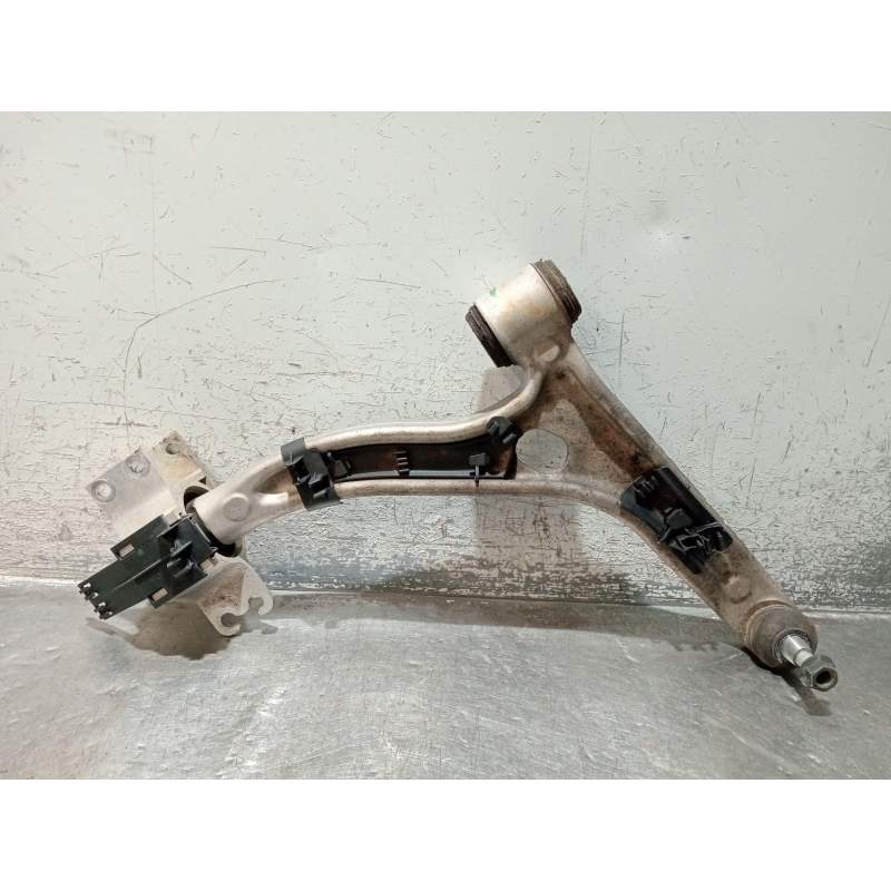 Recambio de brazo suspension inferior delantero derecho para infiniti q30 2.2 d referencia OEM IAM   