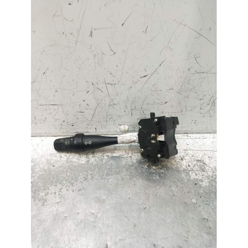 Recambio de mando luces para nissan serena (c23m) 2.3 diesel referencia OEM IAM   