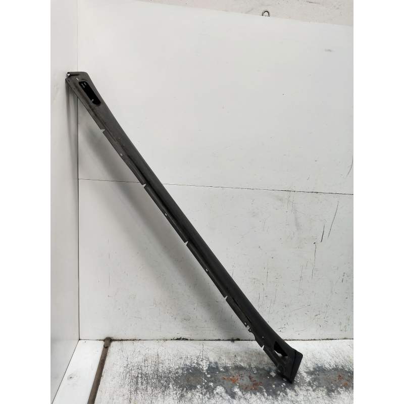 Recambio de faldon lateral para porsche cayenne (typ 92aa) diesel referencia OEM IAM   IZQUIERDO