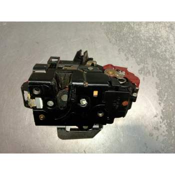 MOTOR CIERRE CENTRALIZADO DELANTERO DERECHO 5P 2001