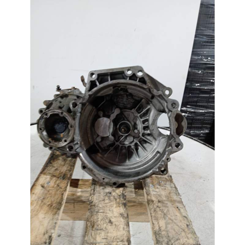 Recambio de caja cambios para volkswagen vento (1h2) gl referencia OEM IAM CHB 06103 147 5V