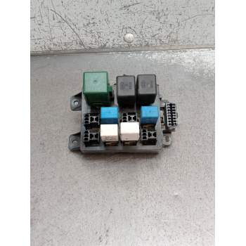 CAJA RELES / FUSIBLES 25CRDI 2003