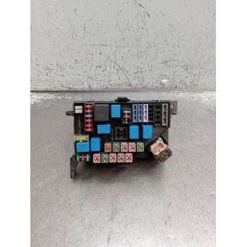 CAJA RELES / FUSIBLES 912094A590 25CRDI 2003