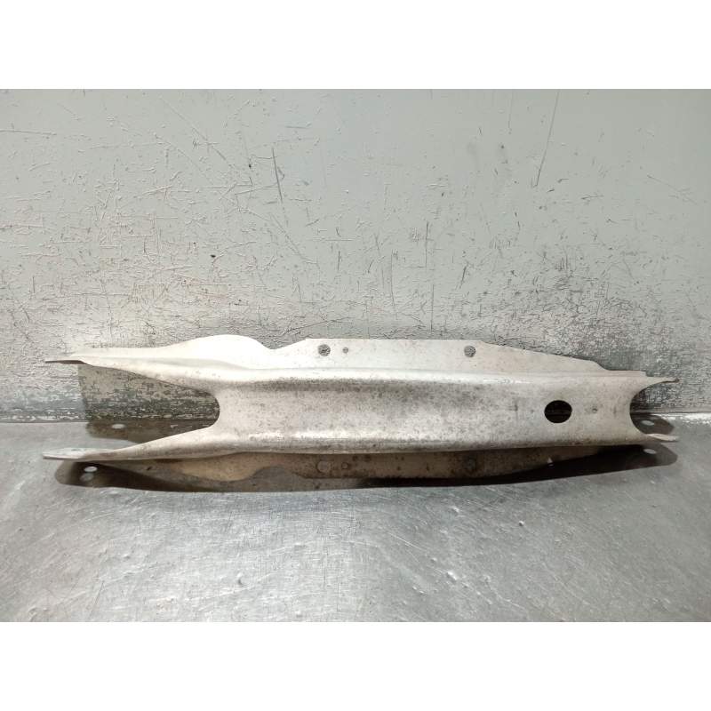 Recambio de brazo suspension inferior trasero derecho para infiniti q30 2.2 d referencia OEM IAM A2463520202  