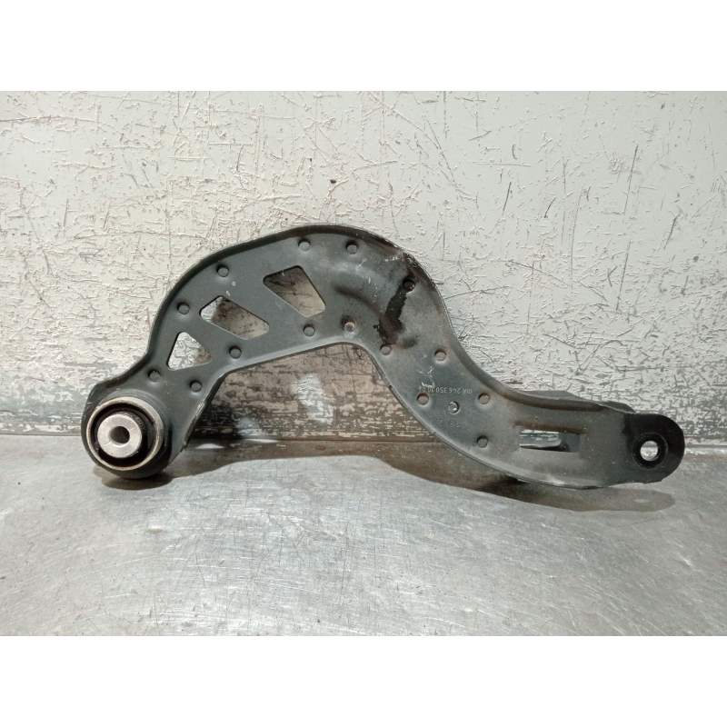 Recambio de brazo suspension superior trasero derecho para infiniti q30 2.2 d referencia OEM IAM A2463501006  