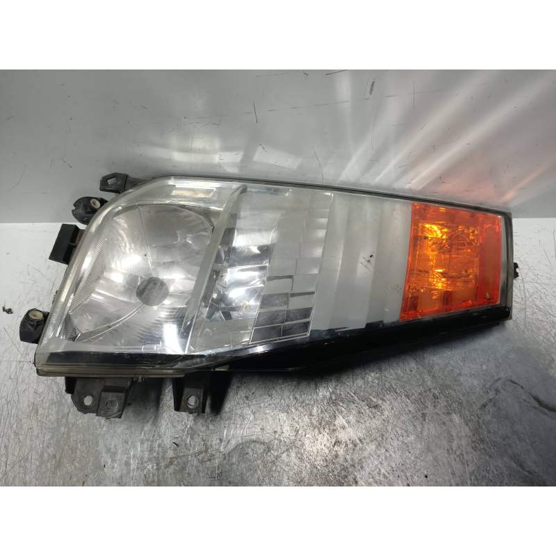 Recambio de faro derecho para nissan cabstar 09.06 2.5 diesel referencia OEM IAM   