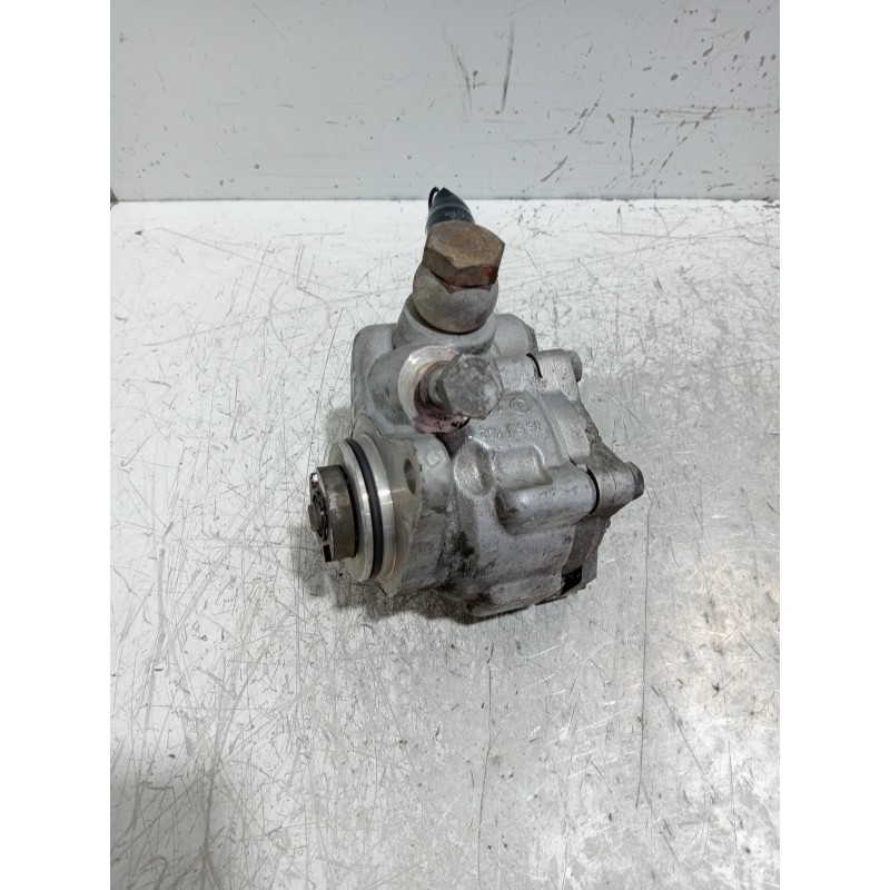 Recambio de bomba direccion para iveco daily caja cerrada (1999 =>) 2.8 diesel cat referencia OEM IAM 7683955126  