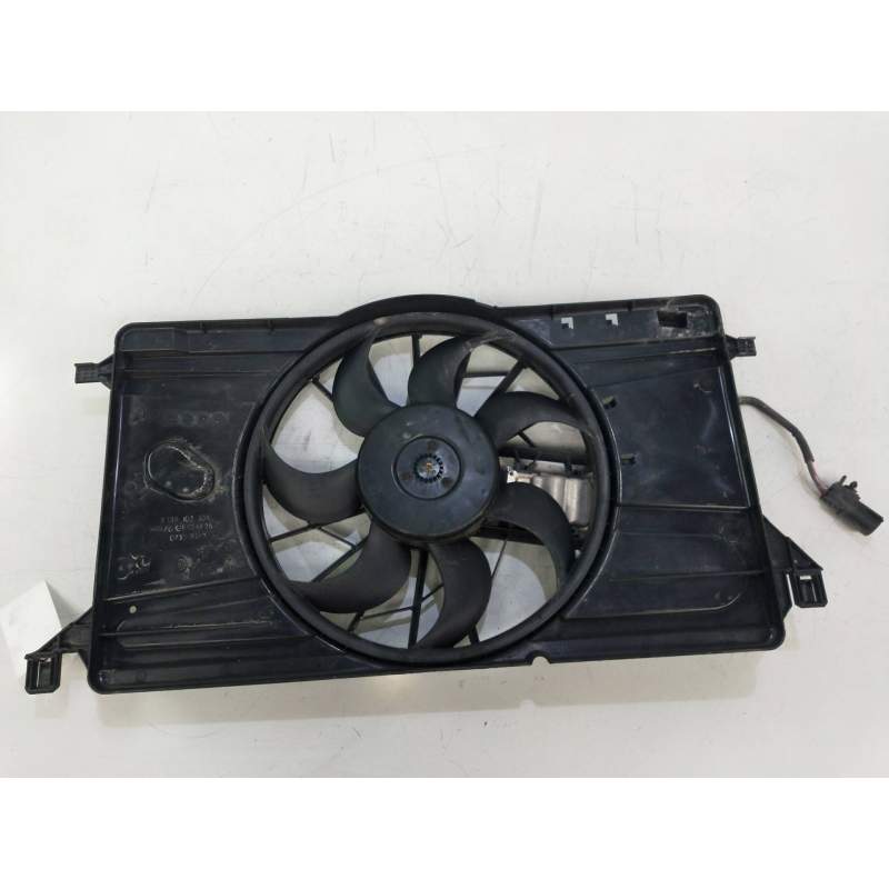 Recambio de electroventilador para volvo c30 2.0 diesel cat referencia OEM IAM 3M5H8C607UG 0130307073 