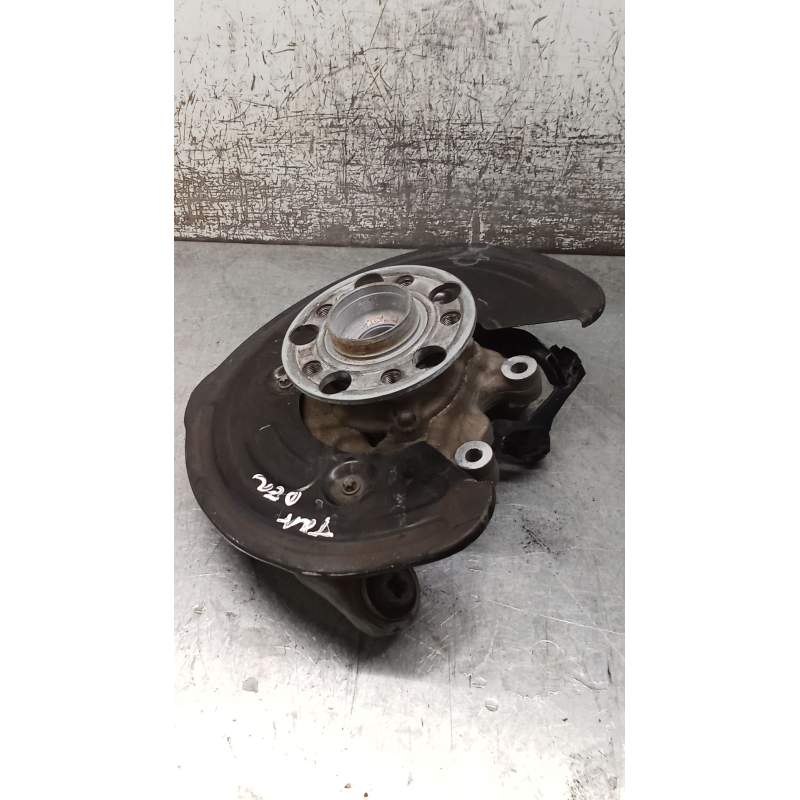 Recambio de mangueta trasera derecha para mercedes-benz clase c (w206) c 200 d (206.003) referencia OEM IAM A2063570200 200D 202