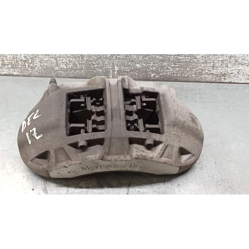 Recambio de pinza freno delantera izquierda para mercedes-benz clase c (w206) c 200 d (206.003) referencia OEM IAM BREMBO 200D 2