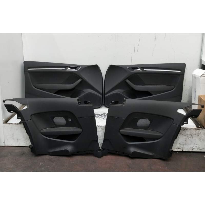 Recambio de juego tapizados / cartoneras para audi a3 (8vk) basic referencia OEM IAM   3P