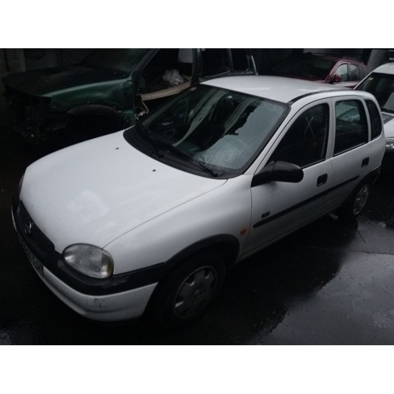 opel corsa b del año 2000