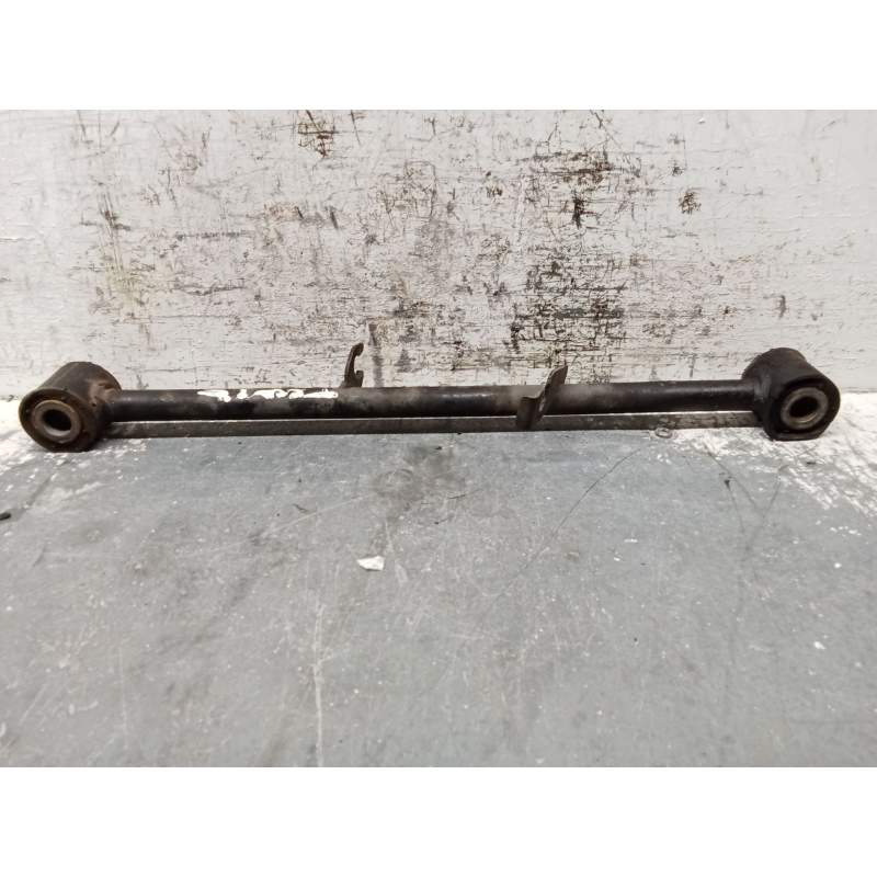Recambio de brazo suspension superior trasero izquierdo para nissan x-trail i (t30) 2.5 4x4 referencia OEM IAM   