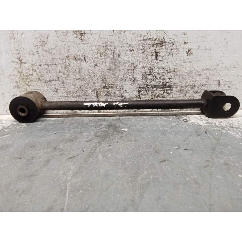 Recambio de brazo suspension superior trasero izquierdo para nissan x-trail i (t30) 2.5 4x4 referencia OEM IAM   