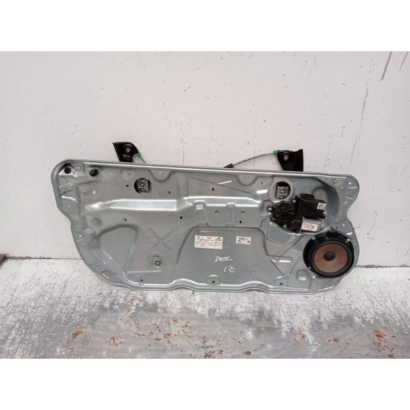 Recambio de elevalunas delantero izquierdo para volkswagen polo iv (9n_, 9a_) 1.4 tdi referencia OEM IAM q3837401aa 3p 2005