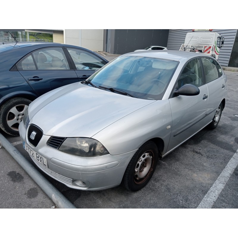 seat ibiza (6l1) del año 2002