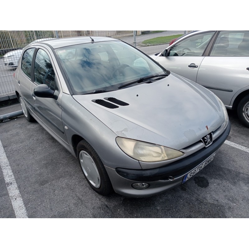 peugeot 206 berlina del año 2001