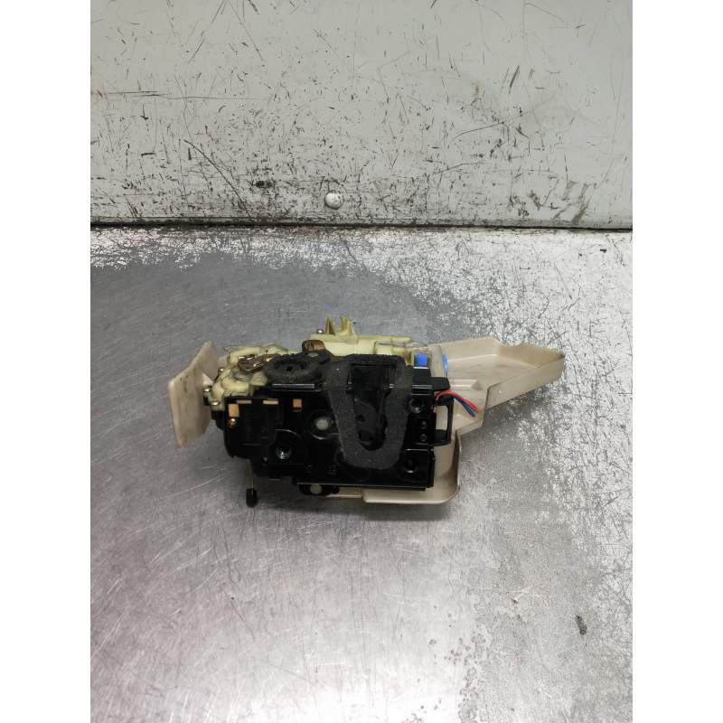 Recambio de motor cierre centralizado trasero izquierdo para volkswagen polo (9n3) advance referencia OEM IAM  5P 2005