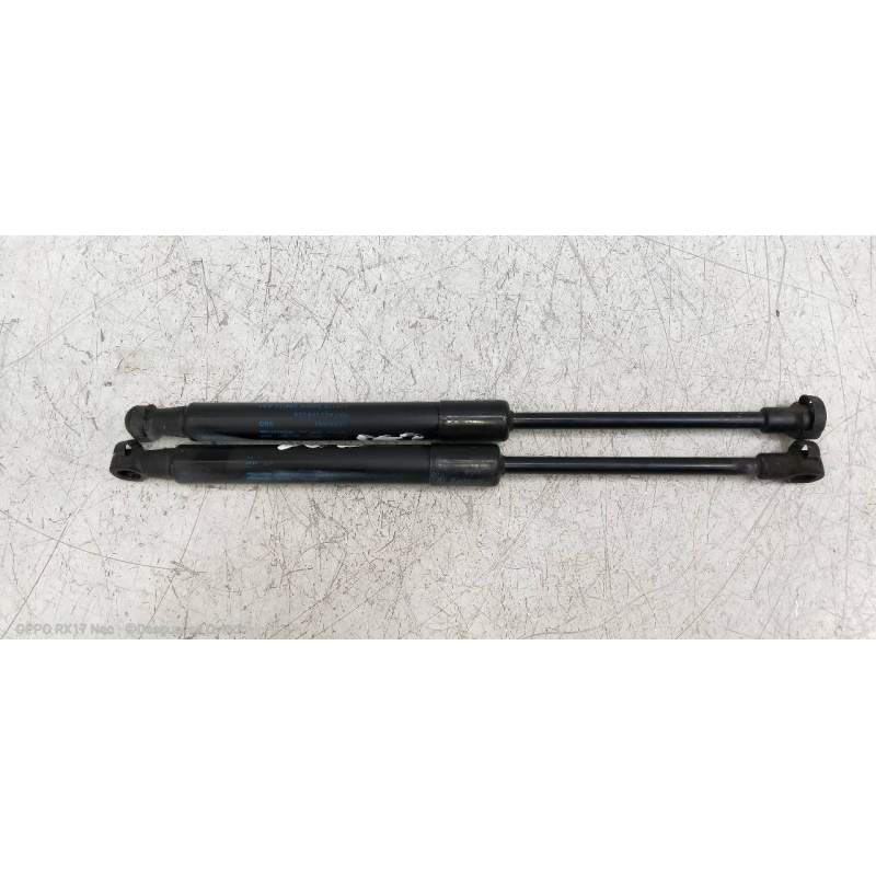 Recambio de amortiguadores capo para audi a1 sportback (8xa) ambition referencia OEM IAM 8X0823359  