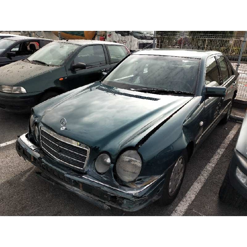 mercedes clase e (w210) berlina del año 1998