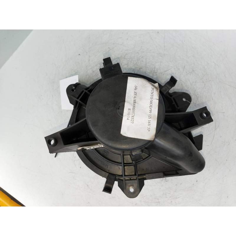 Recambio de motor calefaccion para fiat punto berlina (188) 1.2 16v cat referencia OEM IAM 141730600  1999