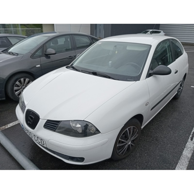 seat ibiza (6l1) del año 2002