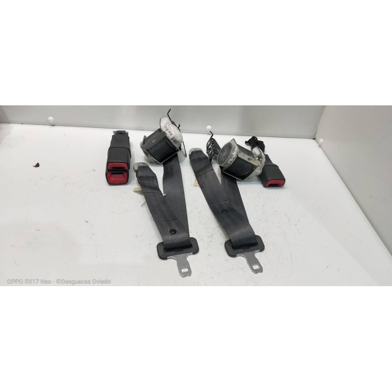 Recambio de juego cinturones trasero para toyota prius (nhw20) basis referencia OEM IAM   