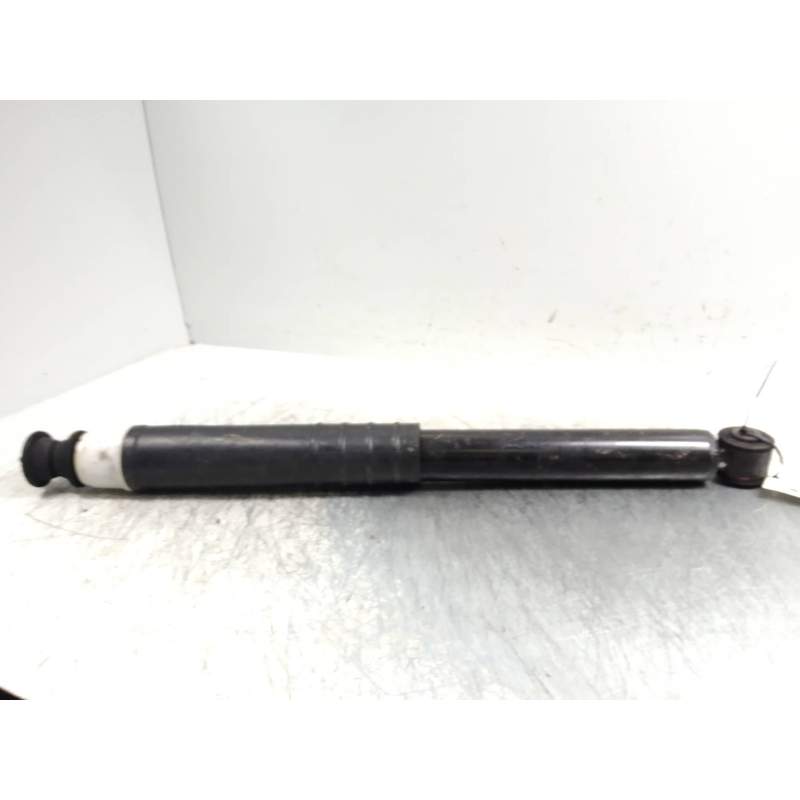 Recambio de amortiguador trasero para renault clio iv 1.5 dci diesel fap referencia OEM IAM   12