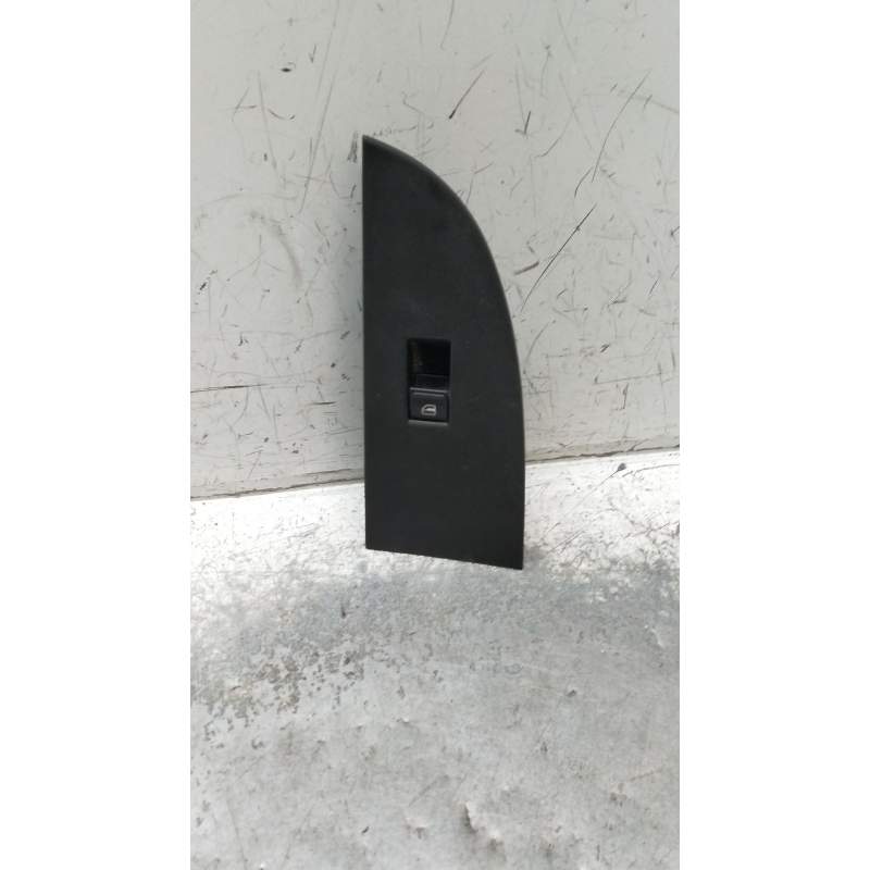 Recambio de mando elevalunas delantero derecho para seat leon (1p1) 1.4 tsi referencia OEM IAM 1P1867172 5P 156023102