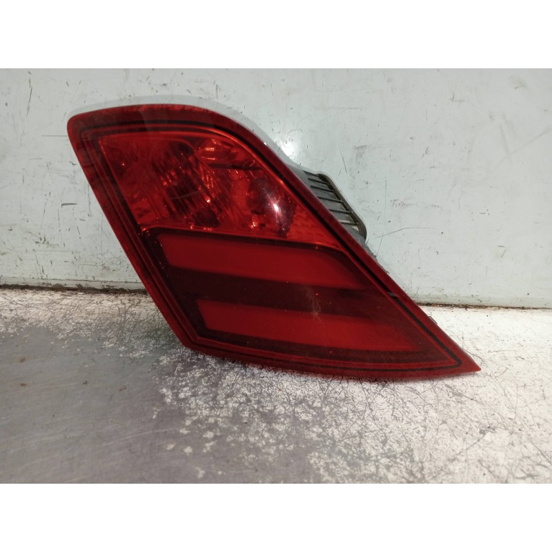 Recambio de piloto trasero derecho interior para peugeot 308 access referencia OEM IAM 9677818280 81260201 