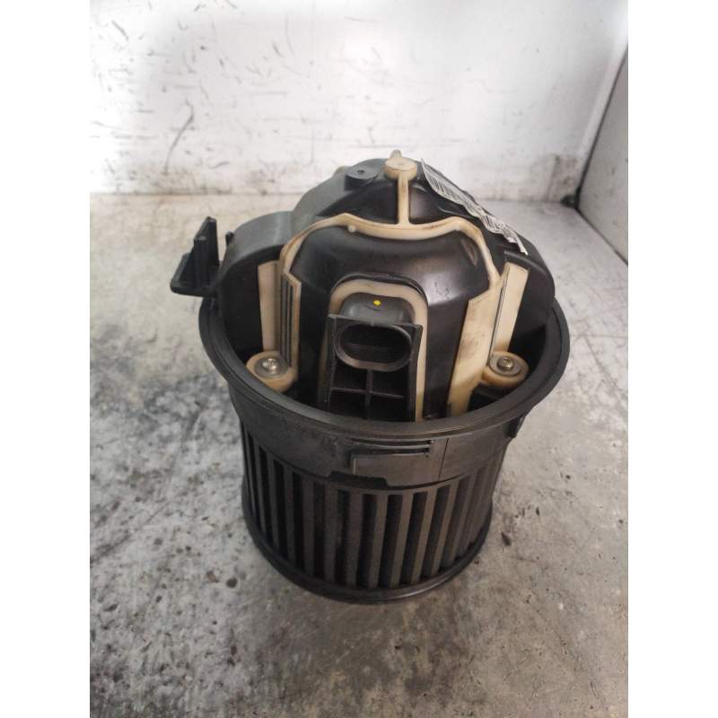 Recambio de motor calefaccion para citroën c3 picasso live edition referencia OEM IAM T1000538K  